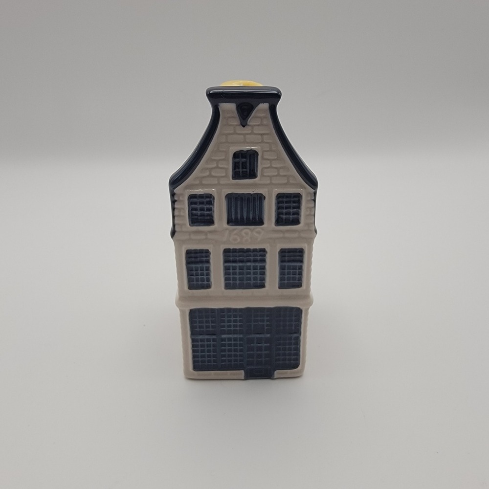 KLM Bols Blue Delft House 11 Miniature Bottle 2010 Empty Collectible Decor